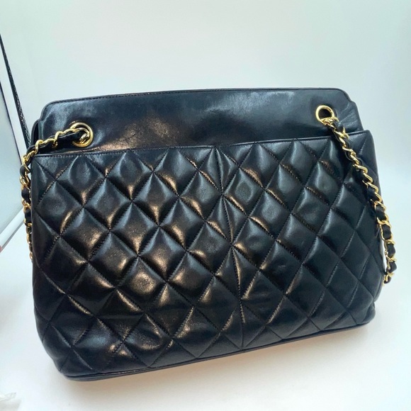 Chanel vintage lambskin tote - Picture 8 of 15